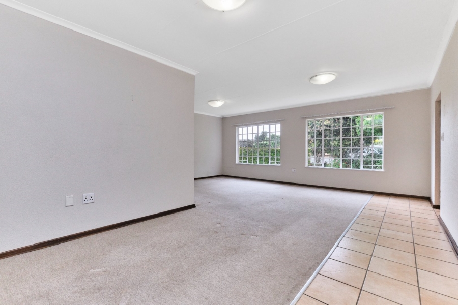 2 Bedroom Property for Sale in Wilgeheuwel Gauteng