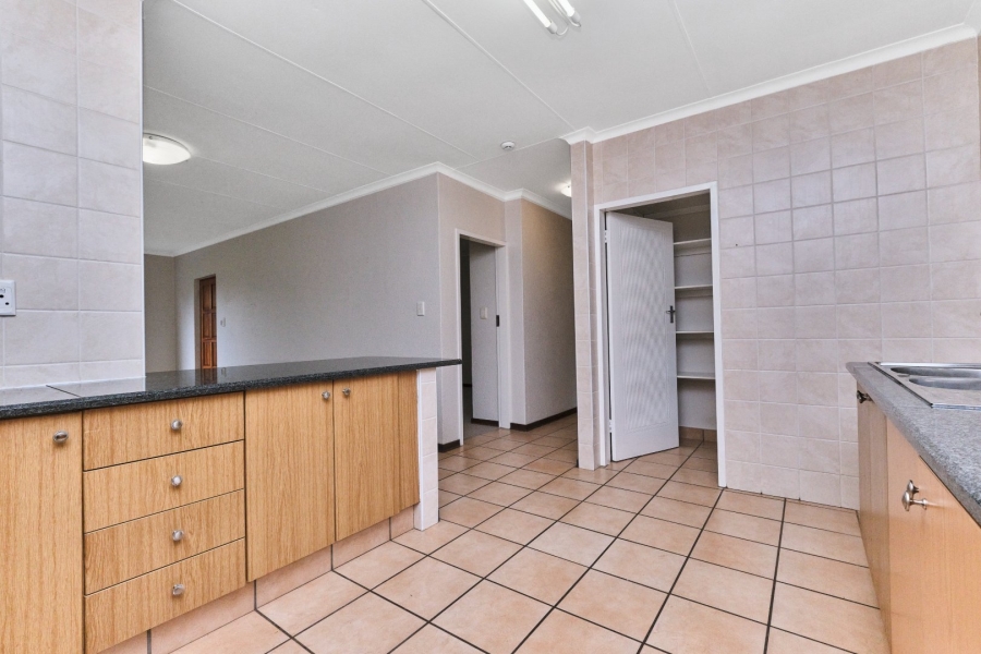 2 Bedroom Property for Sale in Wilgeheuwel Gauteng