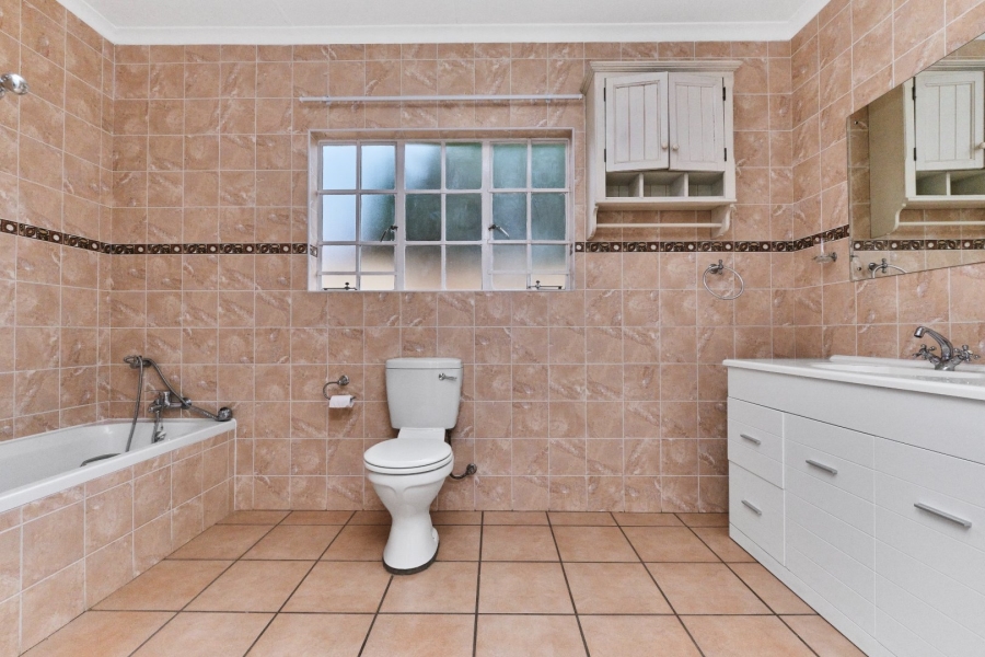 2 Bedroom Property for Sale in Wilgeheuwel Gauteng