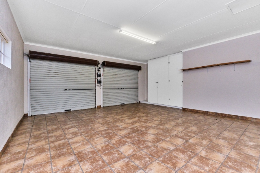 2 Bedroom Property for Sale in Wilgeheuwel Gauteng