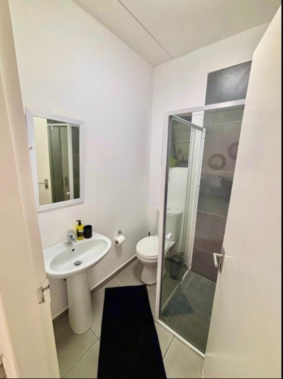 To Let 2 Bedroom Property for Rent in Vorna Valley Gauteng