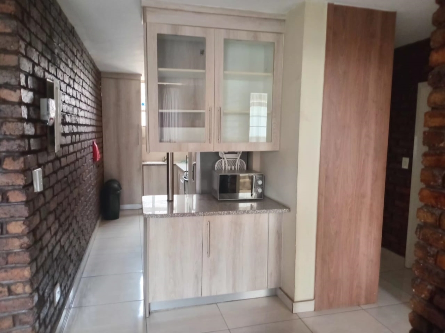 2 Bedroom Property for Sale in Pretoria Central Gauteng