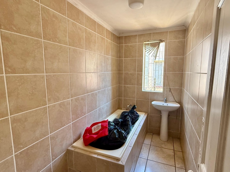 3 Bedroom Property for Sale in Kenilworth Gauteng