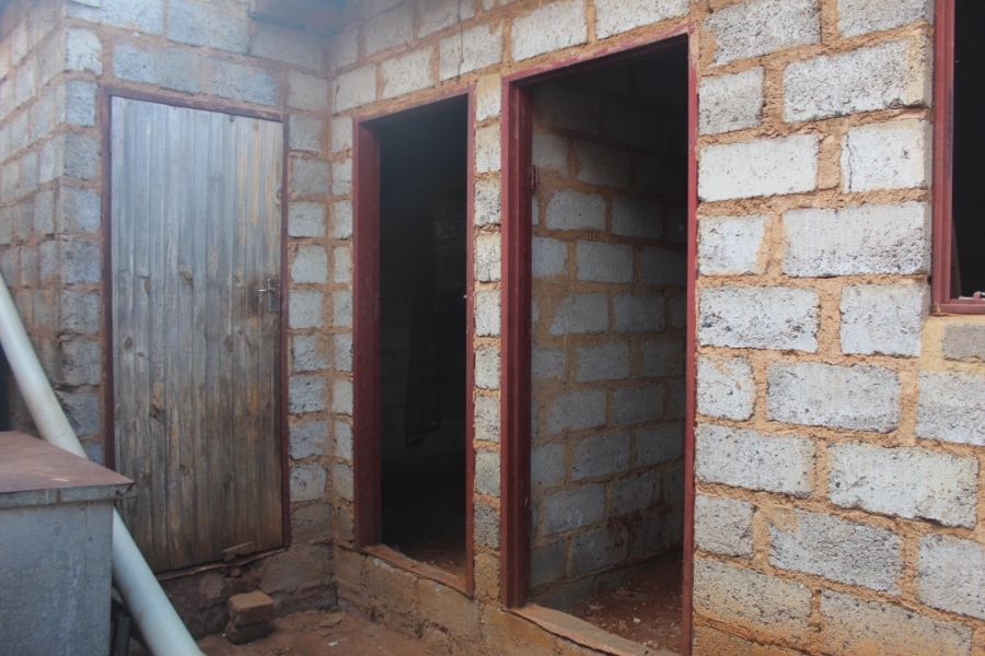 2 Bedroom Property for Sale in Lufhereng Gauteng