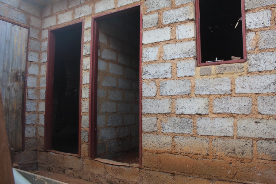 2 Bedroom Property for Sale in Lufhereng Gauteng