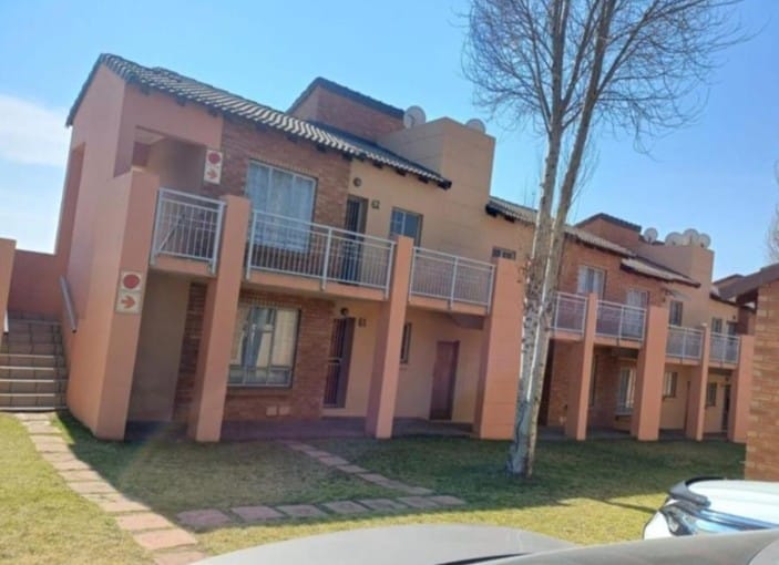 To Let 2 Bedroom Property for Rent in Noordwyk Gauteng