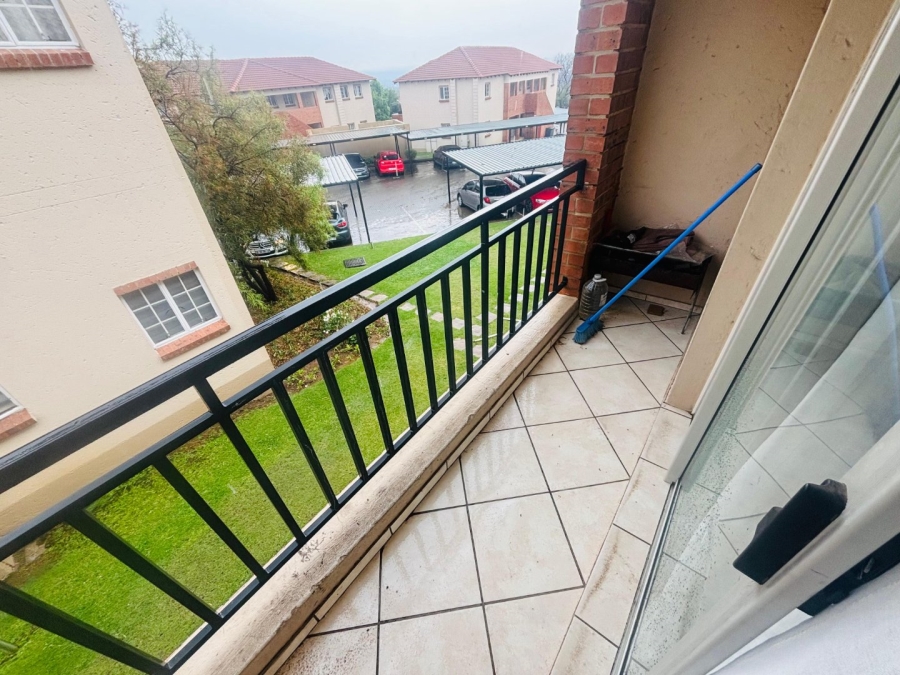 To Let 2 Bedroom Property for Rent in Buccleuch Gauteng