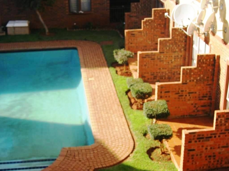 To Let 1 Bedroom Property for Rent in Riviera Gauteng