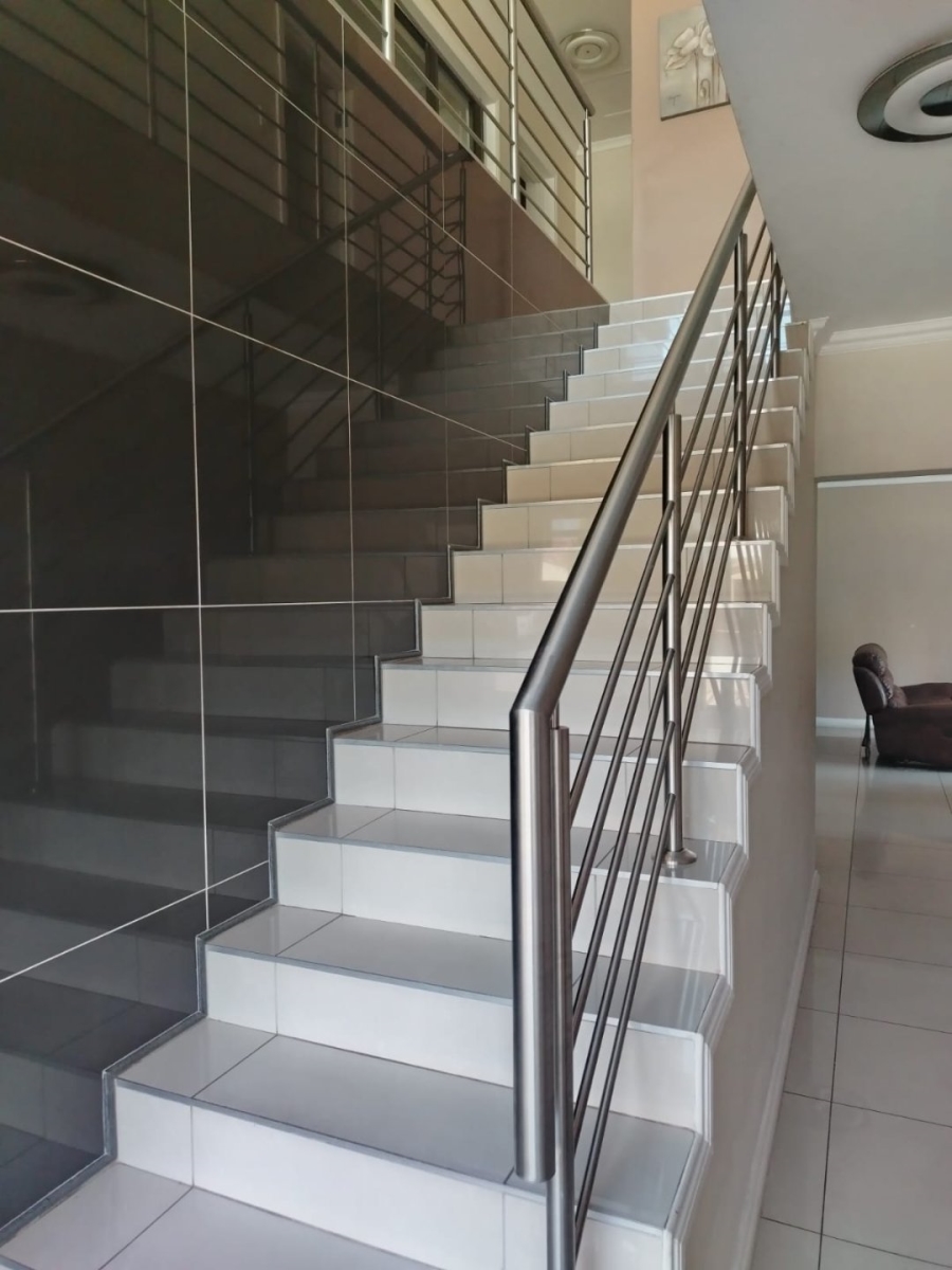 4 Bedroom Property for Sale in Fleurdal Gauteng