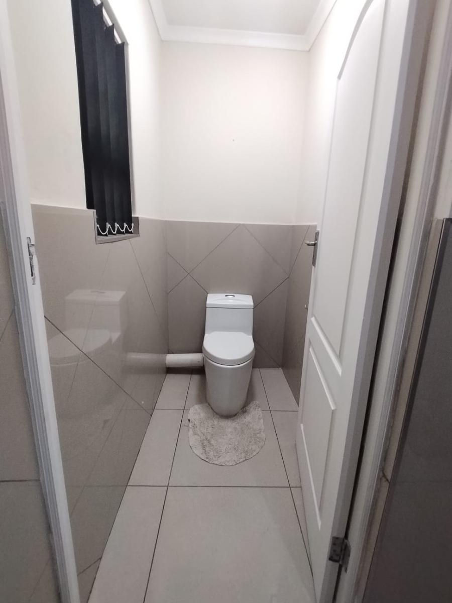 4 Bedroom Property for Sale in Fleurdal Gauteng