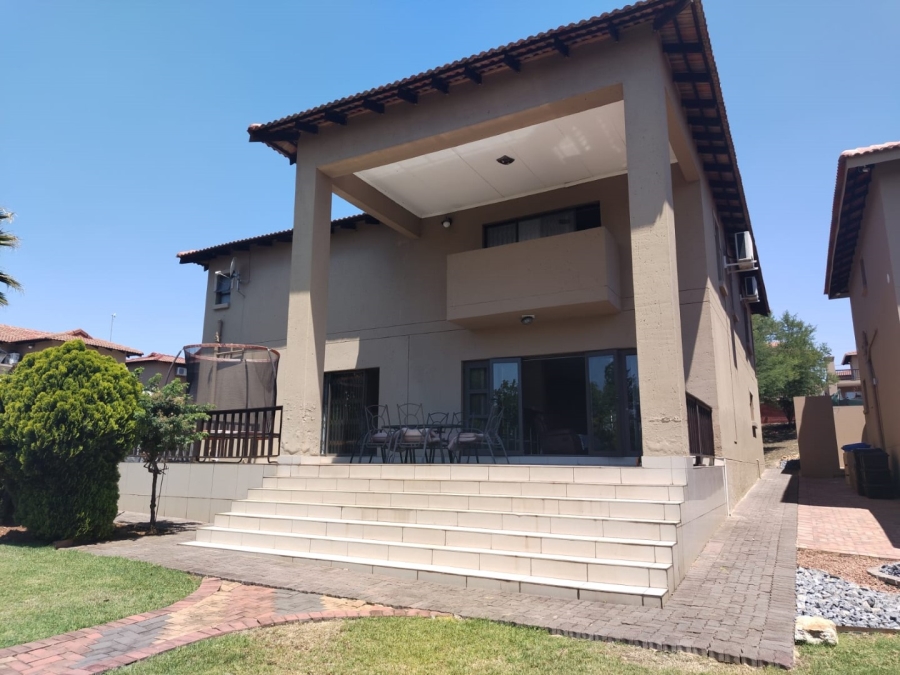 4 Bedroom Property for Sale in Three Rivers Gauteng