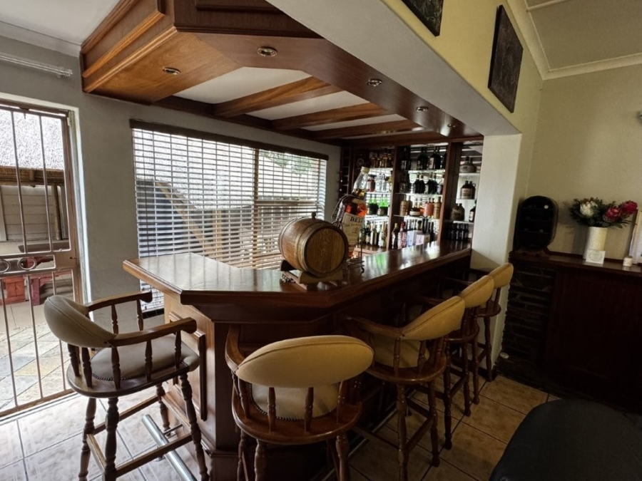 4 Bedroom Property for Sale in Birchleigh Gauteng