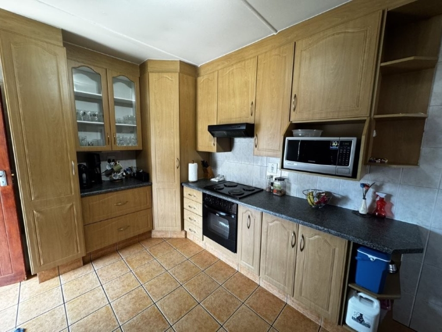 4 Bedroom Property for Sale in Birchleigh Gauteng