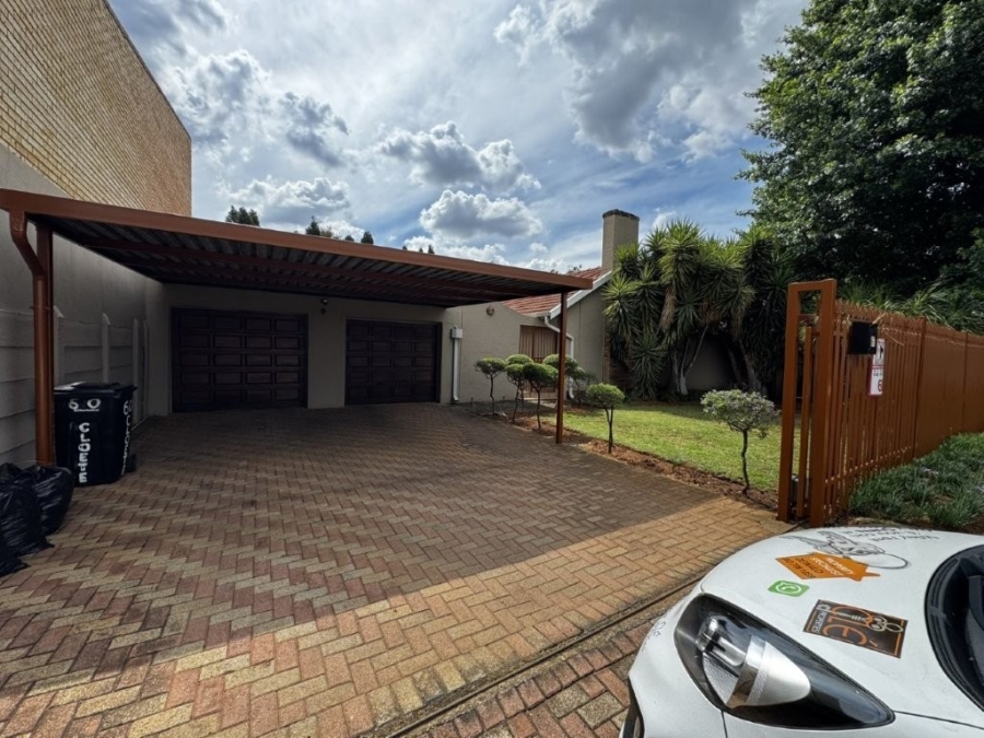 4 Bedroom Property for Sale in Birchleigh Gauteng