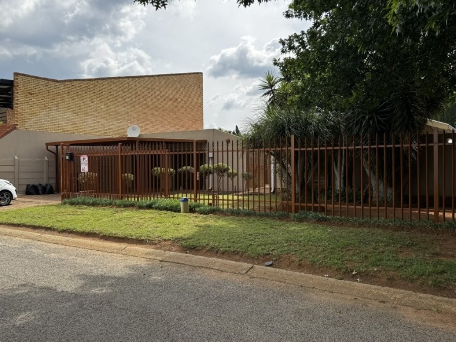 4 Bedroom Property for Sale in Birchleigh Gauteng