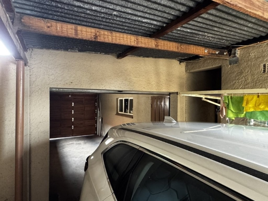 4 Bedroom Property for Sale in Birchleigh Gauteng