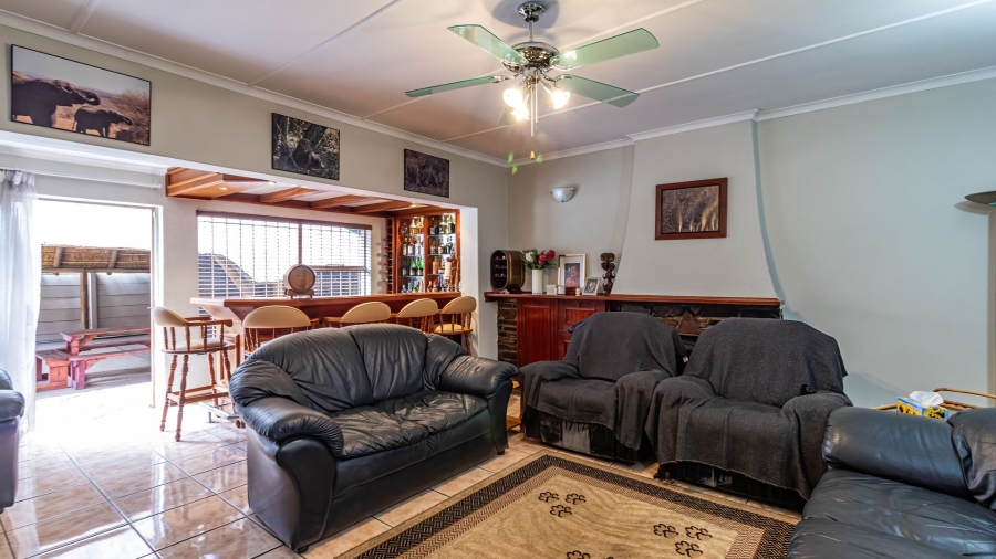 4 Bedroom Property for Sale in Birchleigh Gauteng