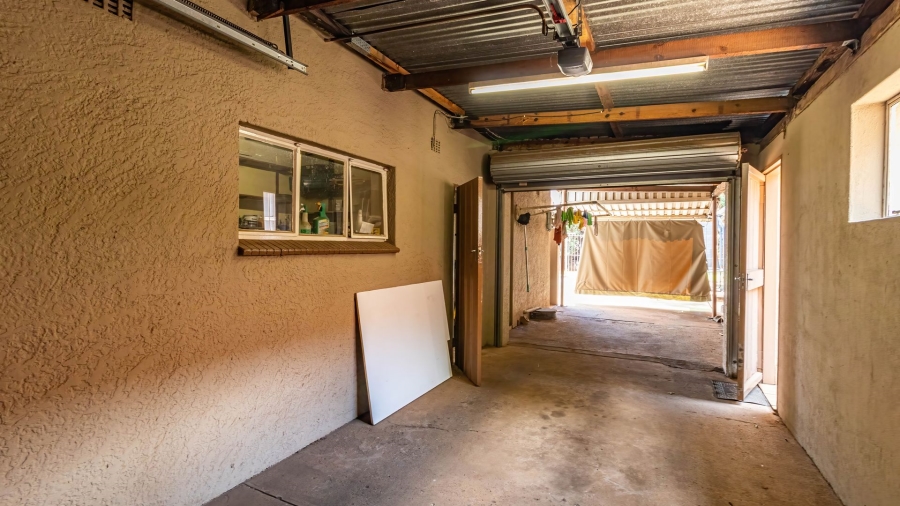 4 Bedroom Property for Sale in Birchleigh Gauteng