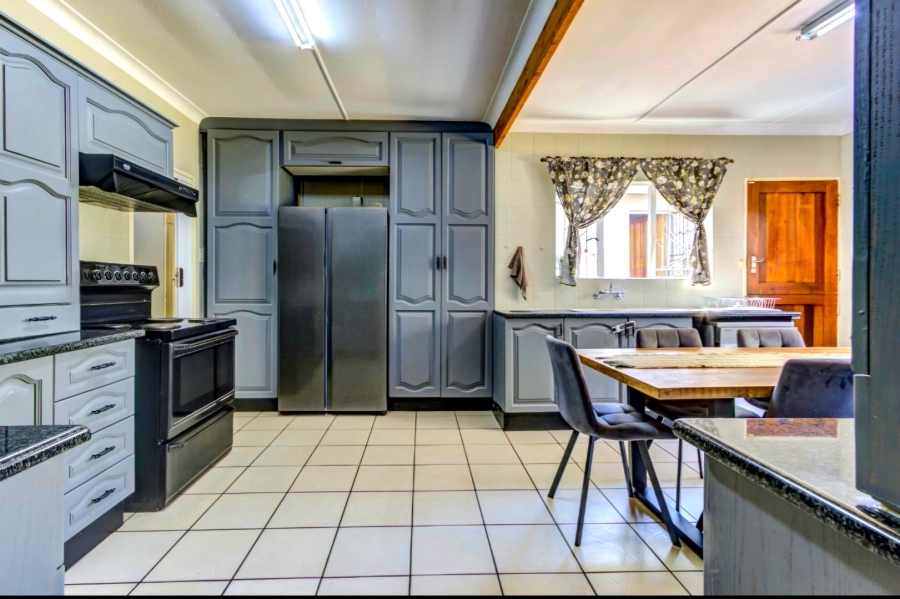 4 Bedroom Property for Sale in Allen Grove Gauteng