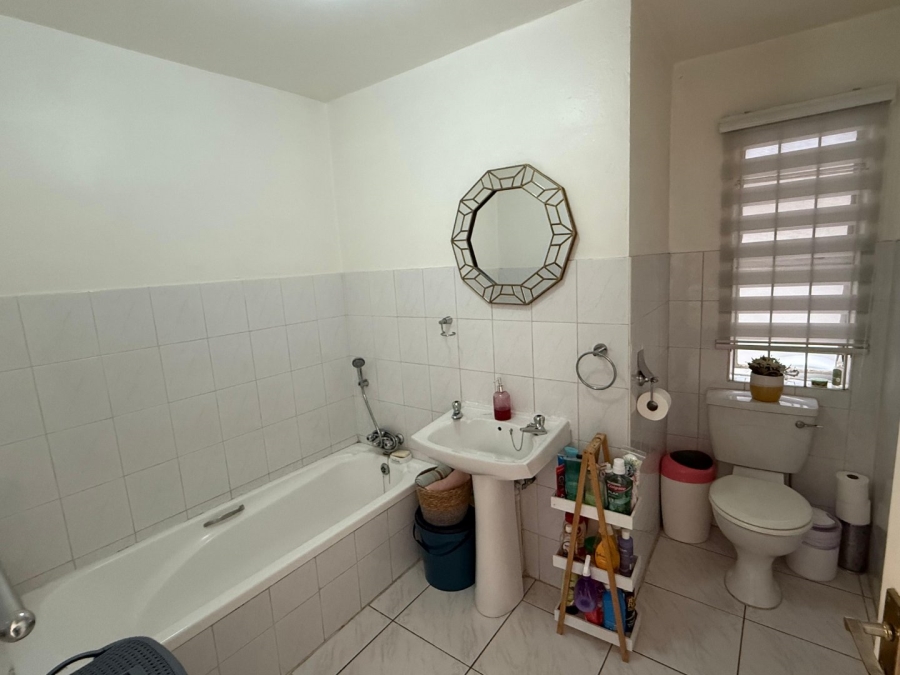 3 Bedroom Property for Sale in Roseacre Gauteng