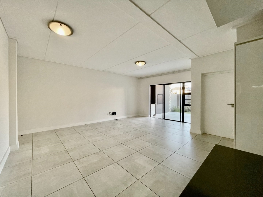 To Let 3 Bedroom Property for Rent in The Polofields Gauteng