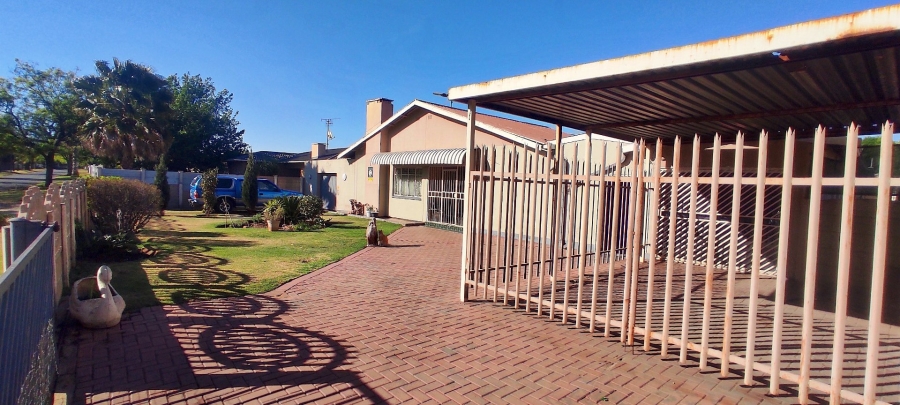 3 Bedroom Property for Sale in Vanderbijlpark SE 1 Gauteng