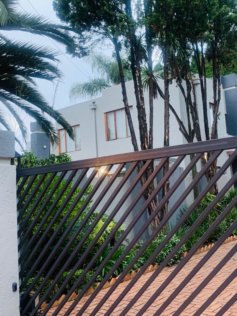 4 Bedroom Property for Sale in Bedfordview Gauteng