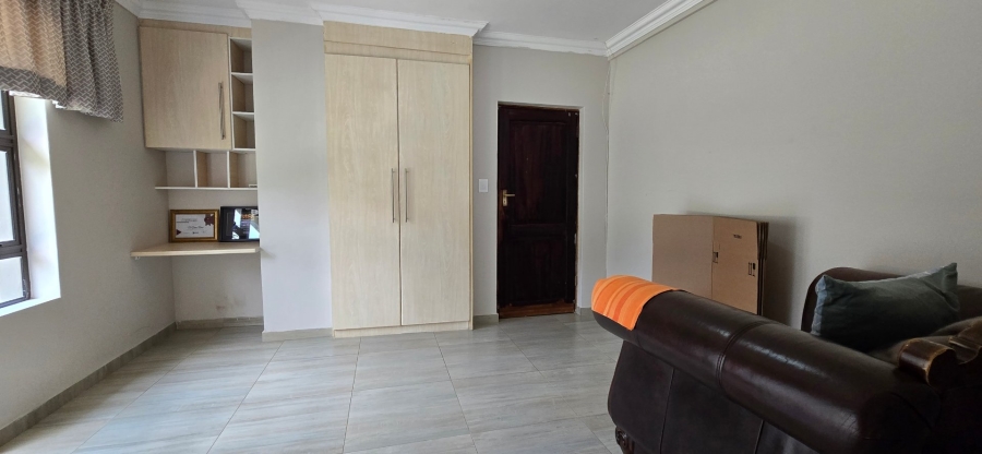 To Let 5 Bedroom Property for Rent in Aspen Hills Gauteng