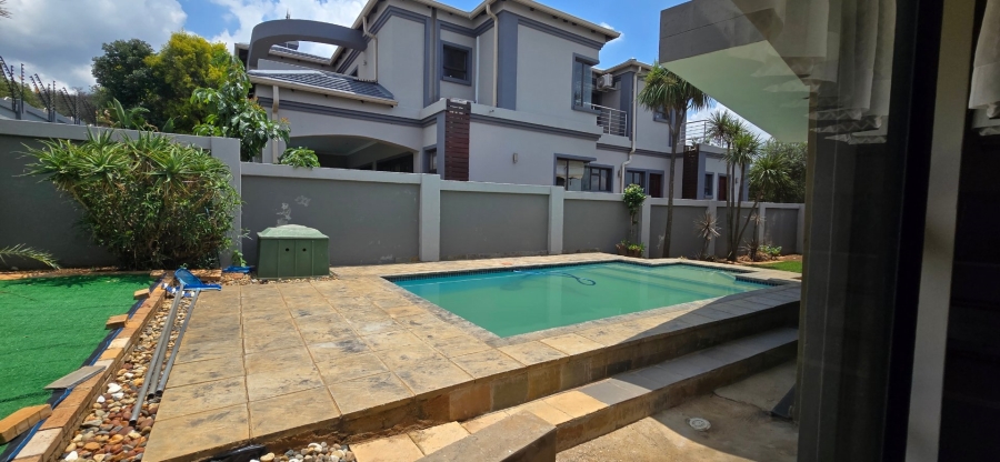 To Let 5 Bedroom Property for Rent in Aspen Hills Gauteng