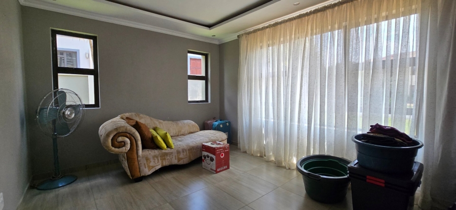 To Let 5 Bedroom Property for Rent in Aspen Hills Gauteng