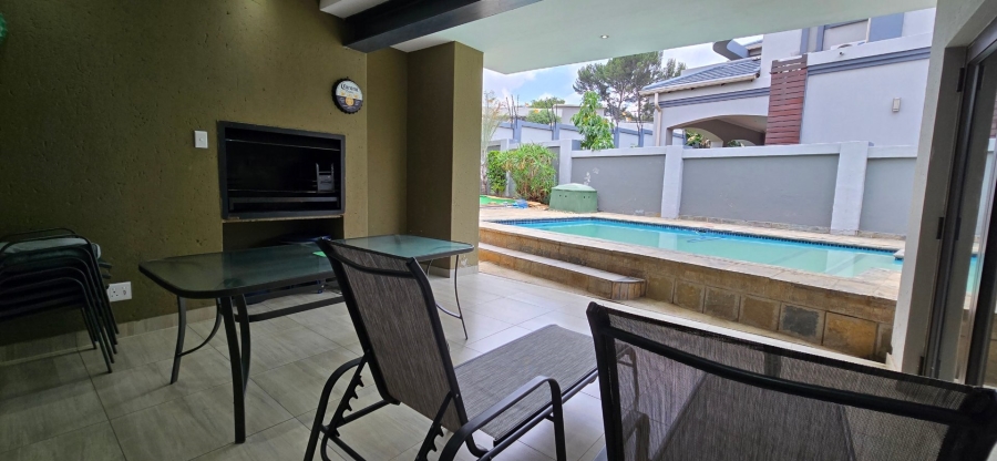 To Let 5 Bedroom Property for Rent in Aspen Hills Gauteng