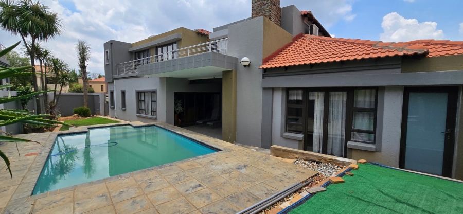 To Let 5 Bedroom Property for Rent in Aspen Hills Gauteng