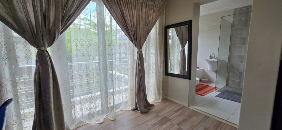 To Let 5 Bedroom Property for Rent in Aspen Hills Gauteng