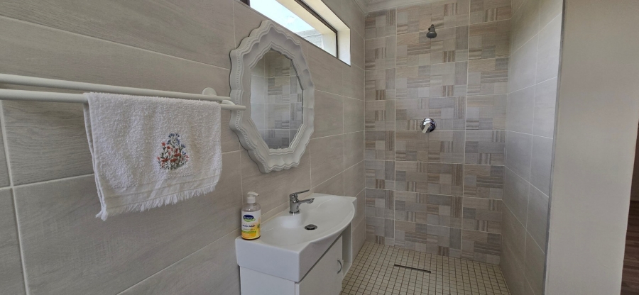 To Let 5 Bedroom Property for Rent in Aspen Hills Gauteng