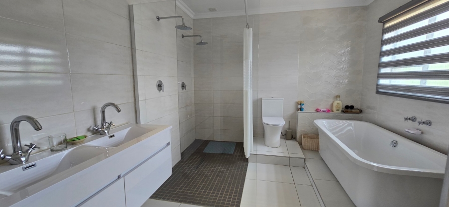 To Let 5 Bedroom Property for Rent in Aspen Hills Gauteng