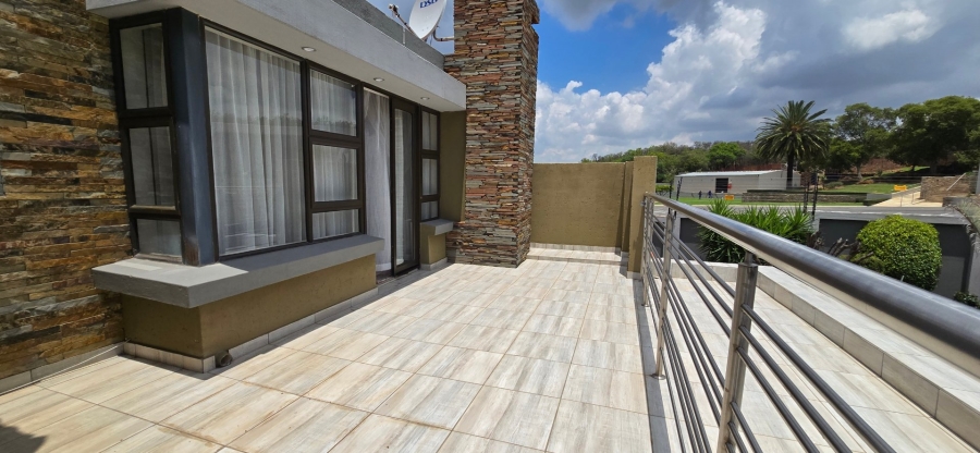 To Let 5 Bedroom Property for Rent in Aspen Hills Gauteng