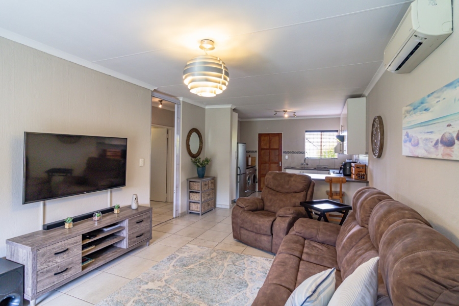 2 Bedroom Property for Sale in Wilgeheuwel Gauteng