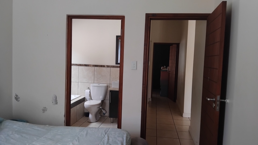 2 Bedroom Property for Sale in Pretorius Park Gauteng