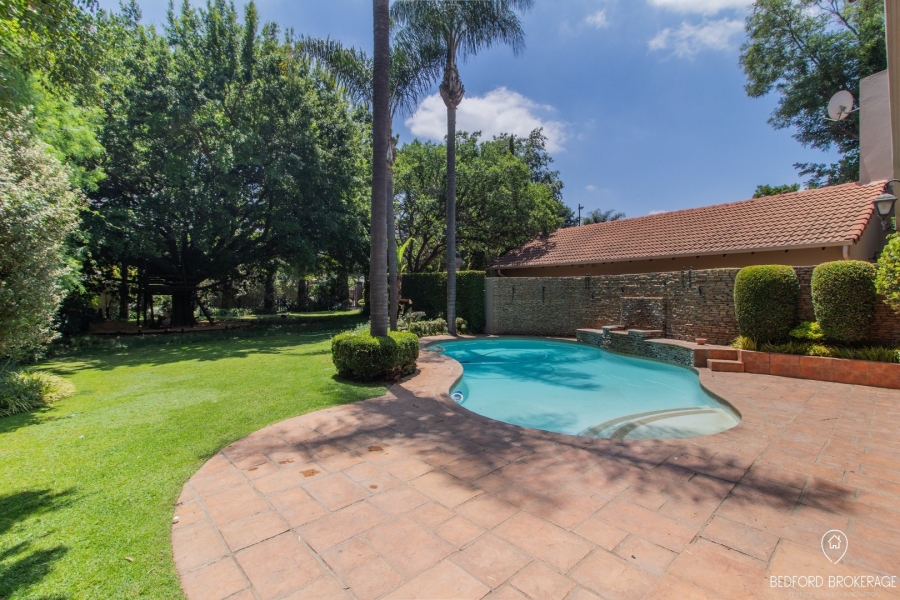 6 Bedroom Property for Sale in Bedfordview Gauteng