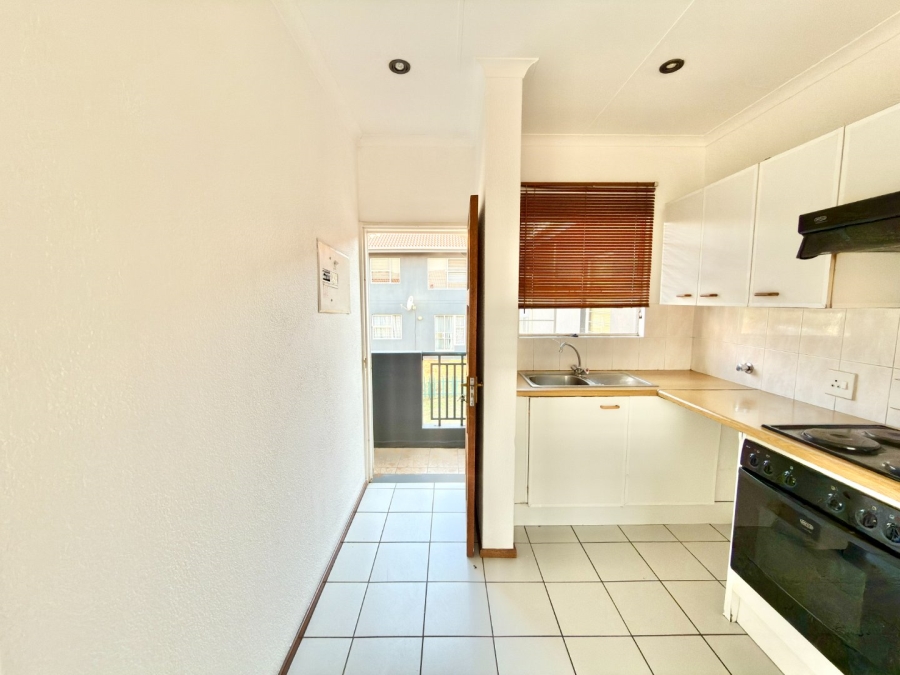 To Let 2 Bedroom Property for Rent in Linmeyer Gauteng