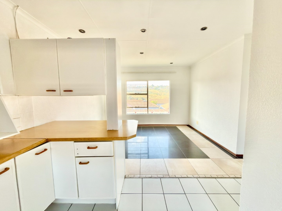 To Let 2 Bedroom Property for Rent in Linmeyer Gauteng