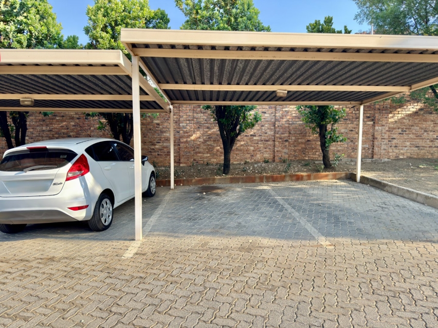 To Let 2 Bedroom Property for Rent in Linmeyer Gauteng