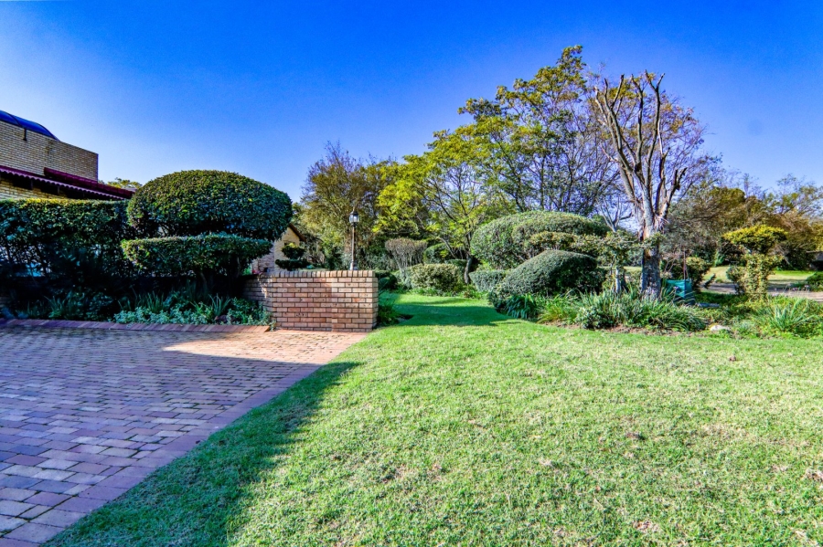 4 Bedroom Property for Sale in Randjesfontein A H Gauteng
