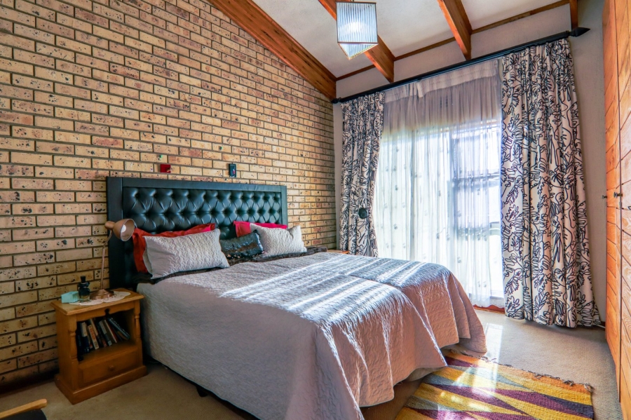 4 Bedroom Property for Sale in Randjesfontein A H Gauteng