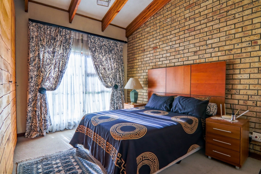 4 Bedroom Property for Sale in Randjesfontein A H Gauteng