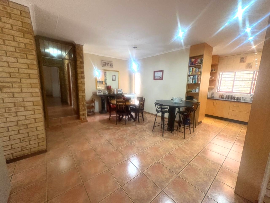 3 Bedroom Property for Sale in Helderkruin Gauteng
