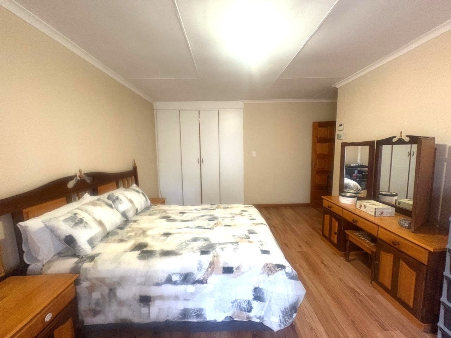 3 Bedroom Property for Sale in Helderkruin Gauteng