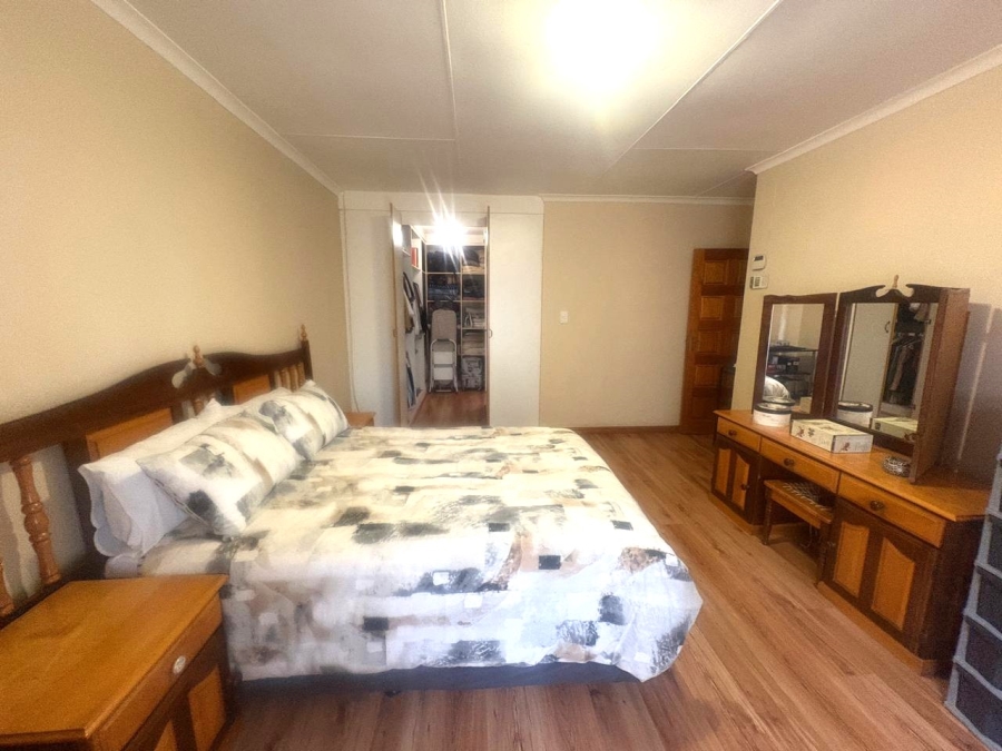 3 Bedroom Property for Sale in Helderkruin Gauteng