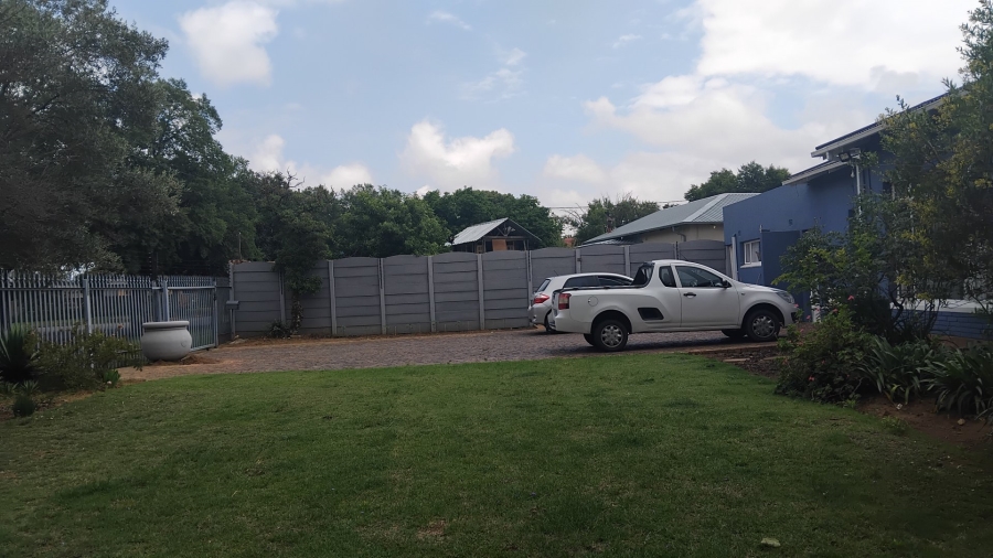 8 Bedroom Property for Sale in Northmead Gauteng