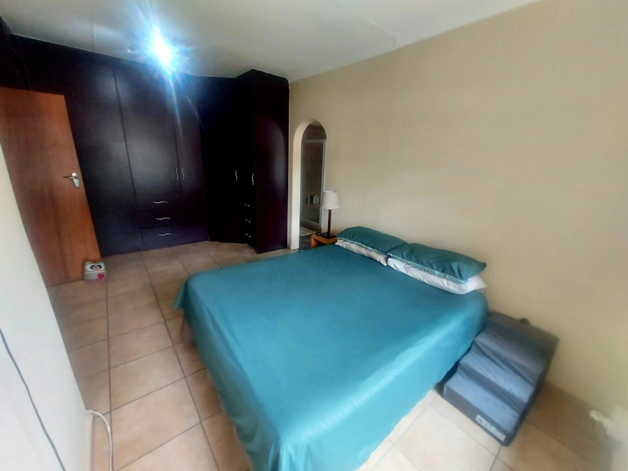 5 Bedroom Property for Sale in Hennopspark Gauteng